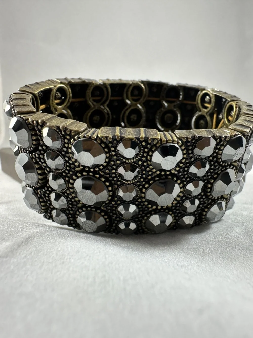 Lia Sophia Hematite Crystal Stretch Cuff Bracelet – NYFW Gifting Suite